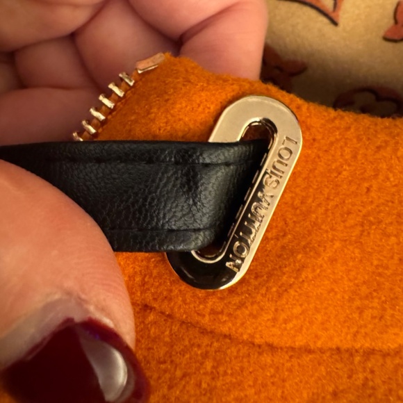 Rare Louis Vuitton Wool Monogram sleeveless hoodie jacket in Pumpkin L $3600 - Picture 9 of 10